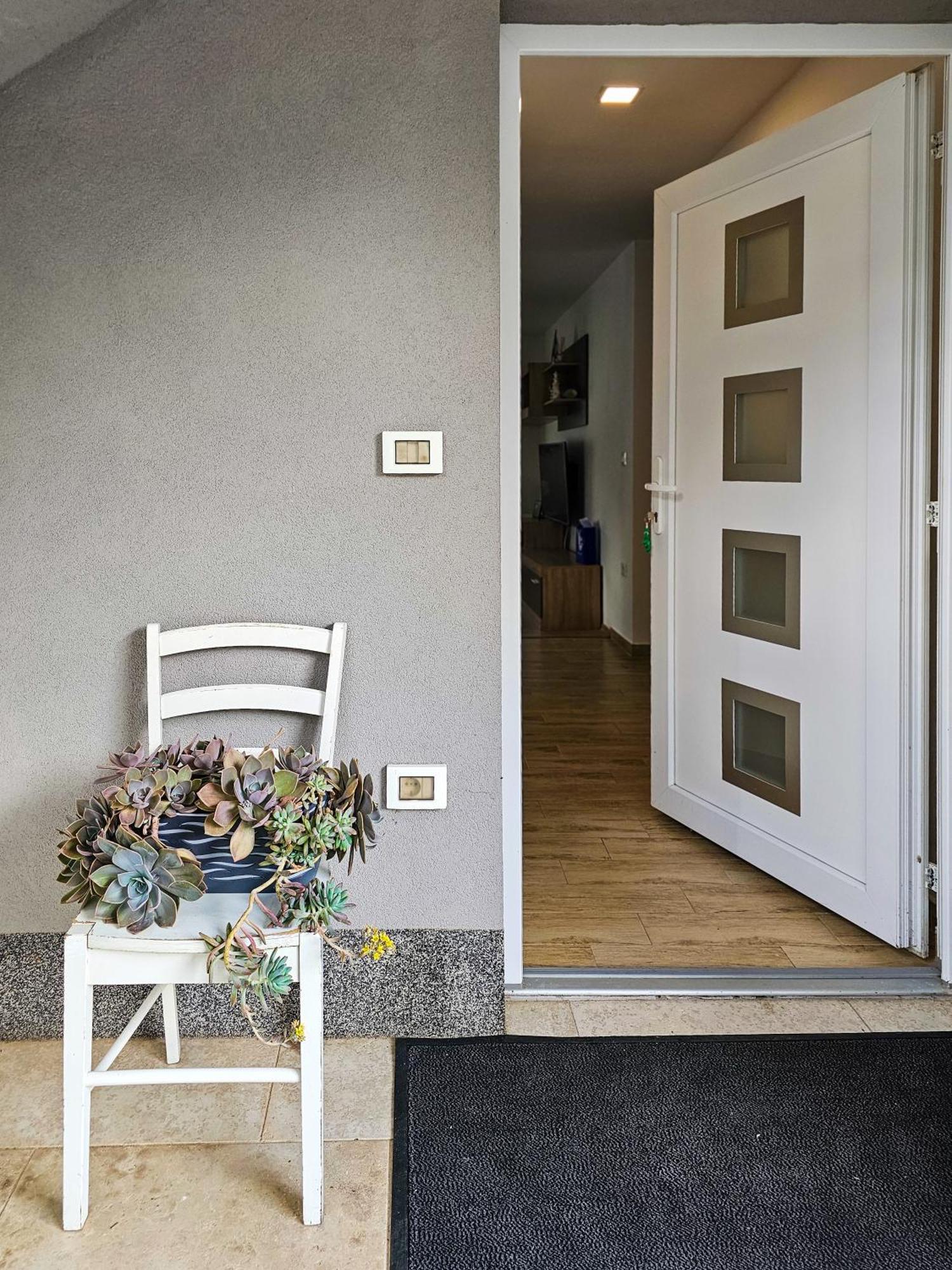 Maki I Mila Apartman Stinjan Pula Eksteriør bilde